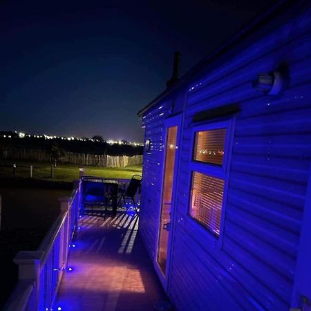 צ'אפל סנט לאונרדס 8 Berth 3 Bed Caravan Golden Palm Ml9 מראה חיצוני תמונה