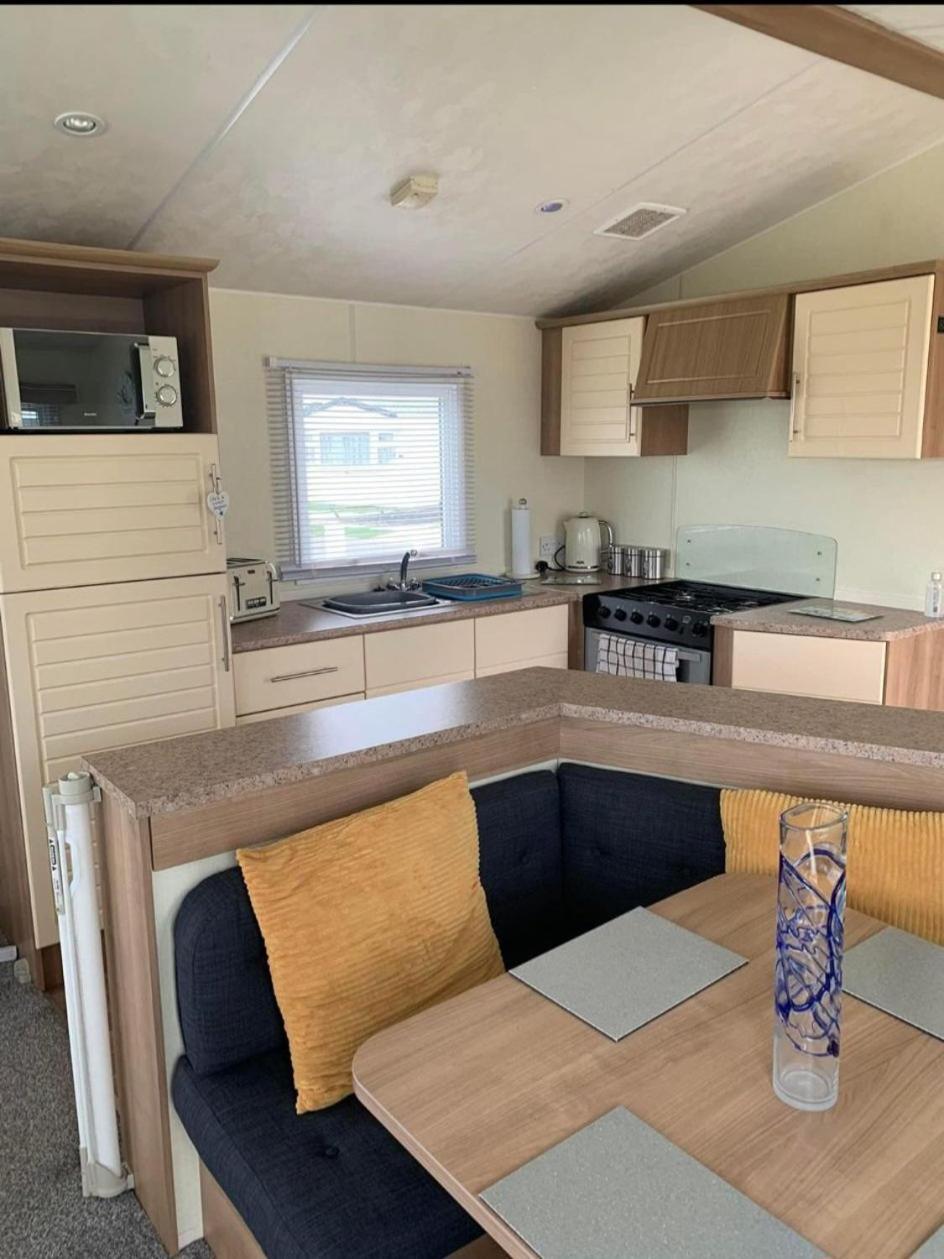 צ'אפל סנט לאונרדס 8 Berth 3 Bed Caravan Golden Palm Ml9 מראה חיצוני תמונה